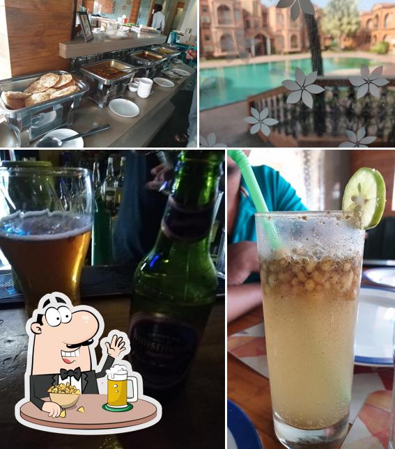 Order a pint of light or dark beer