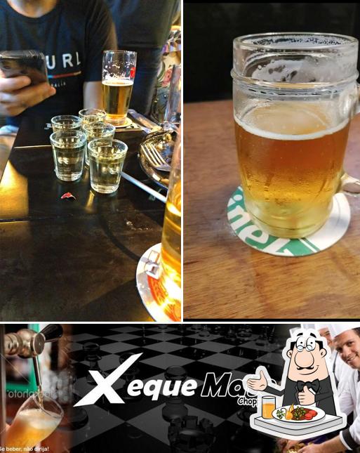 Platos en Xeque Mate Chopperia