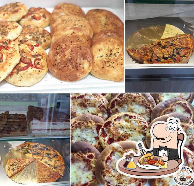 Prenditi una pizza a Panificio San Francesco di Lo Monaco G. & C