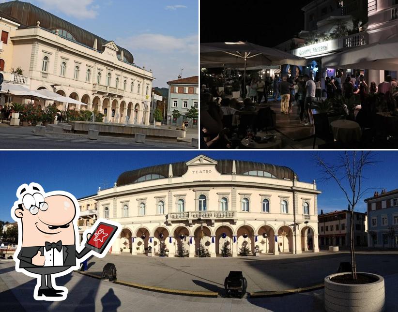 Puoi goderti l'aria fresca da seduto all'esterno di Caffè Teatro di Amendola