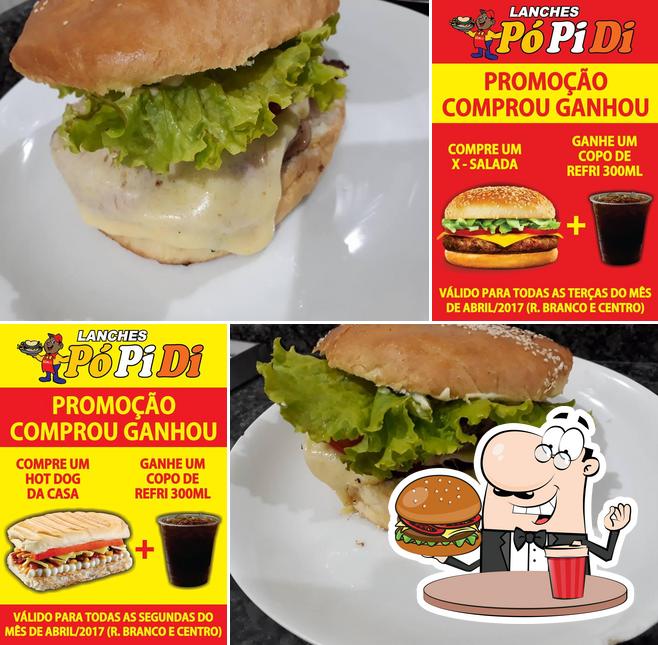 Experimente um hambúrguer no LANCHES PoPiDi
