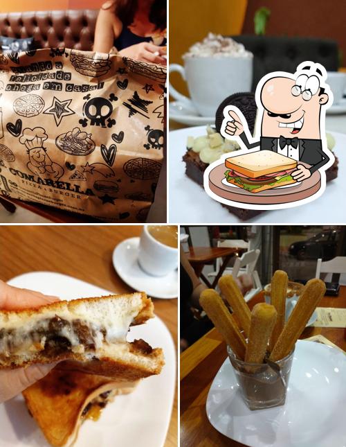 Sanduíches de queijo grelhado em Café com Churros