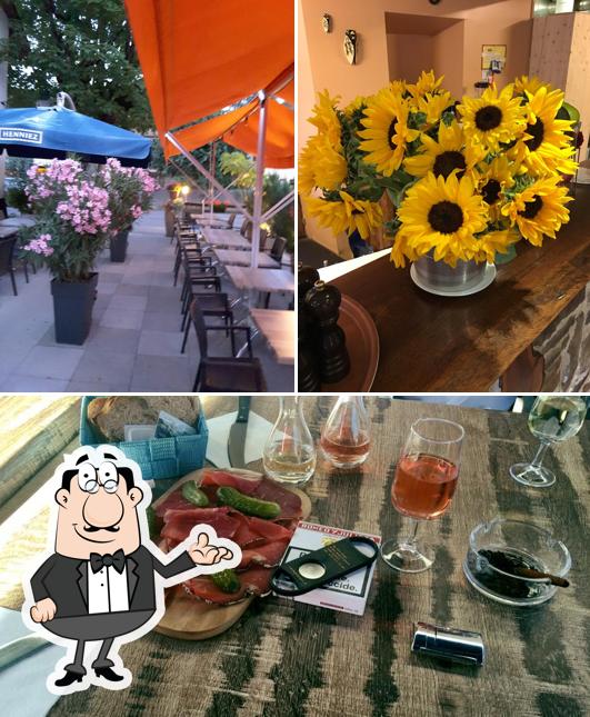 Gli interni di Café de la Poste