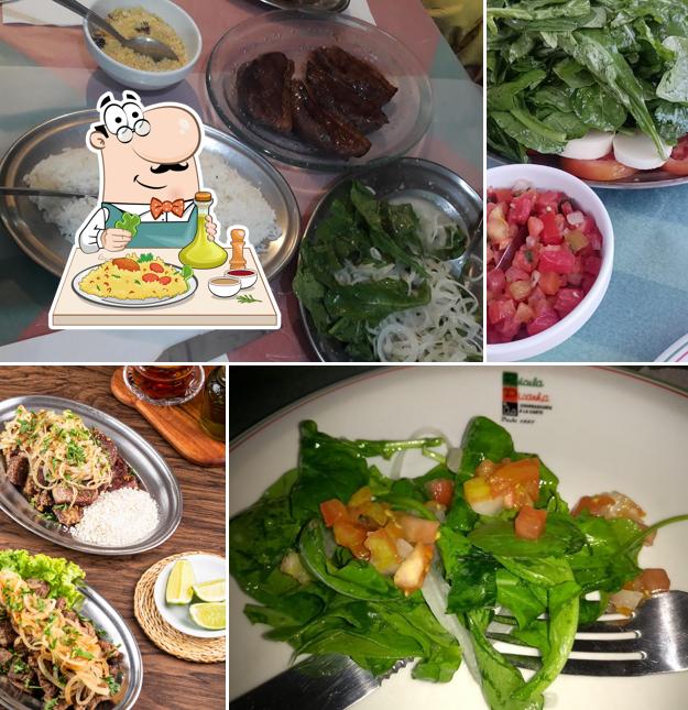 Comida em Rúcula Picanha e Cia