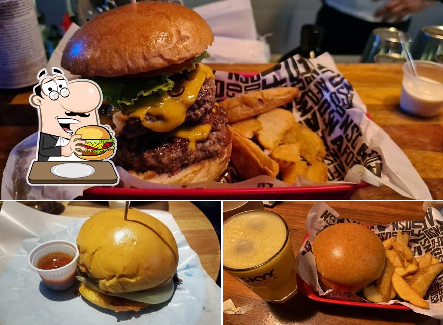 Peça um hambúrguer no Afonso Burgerbar