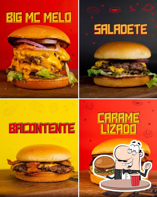 Caramelo • Burger and Fries
