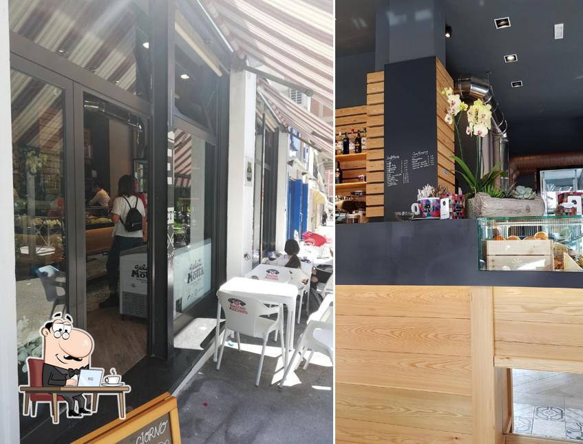 Siediti a un tavolo di Club Kavè