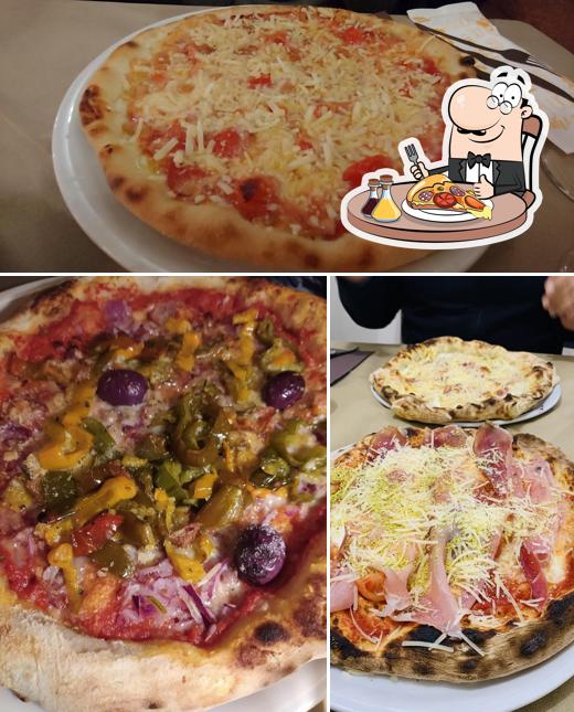 A Pizzeria Trattoria La Scalinata Di Volo, puoi provare una bella pizza
