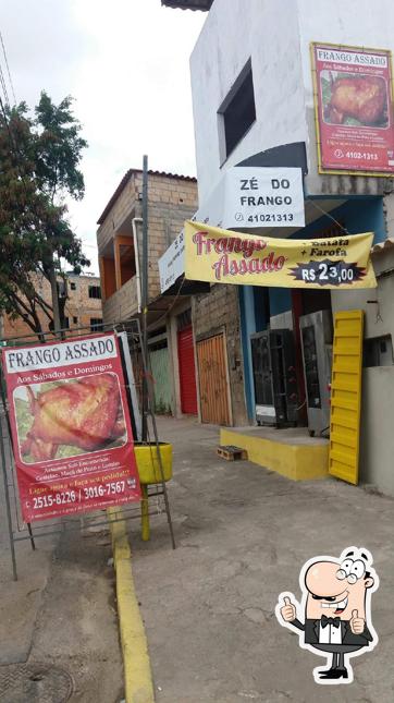 Look at the image of Zé do Frango