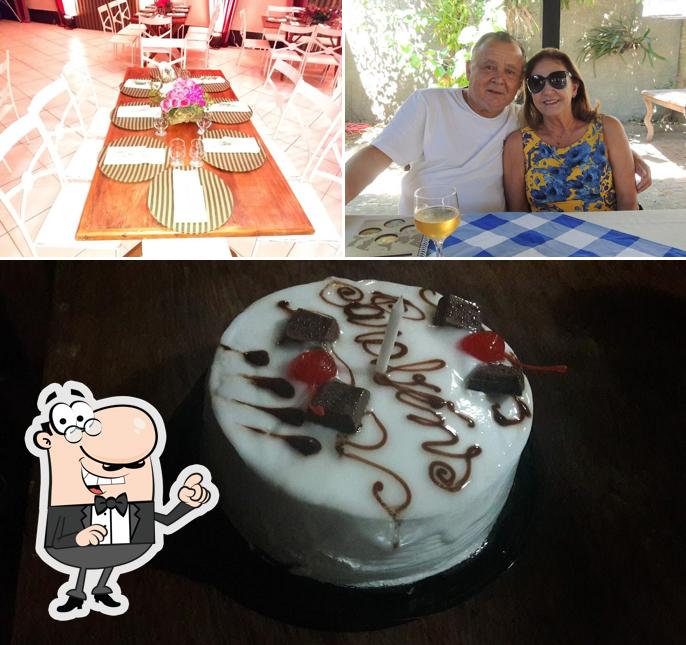 Entre diversos coisas, interior e sobremesa podem ser encontrados no Bistrô Bar, Restaurante e Buffet