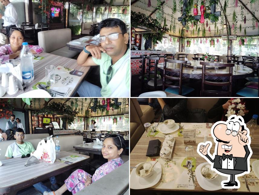 Check out how Reda Restaurant & Banquet Banquet Hall in Uttarpara Family Restaurant in Uttarpara looks inside