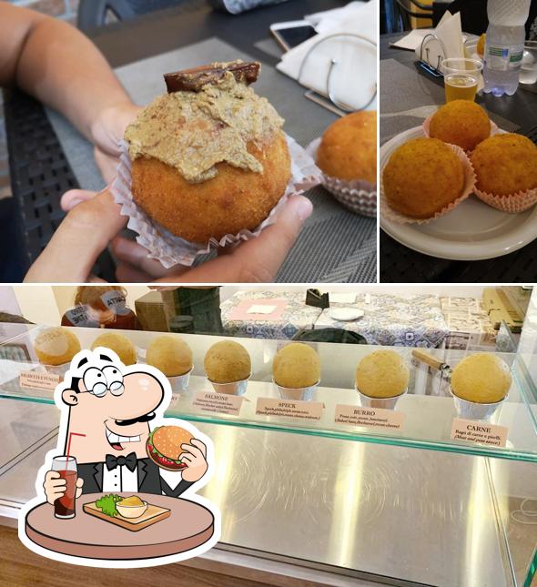 Ordina un hamburger a AranciniAmo di Giovanni Vescovo