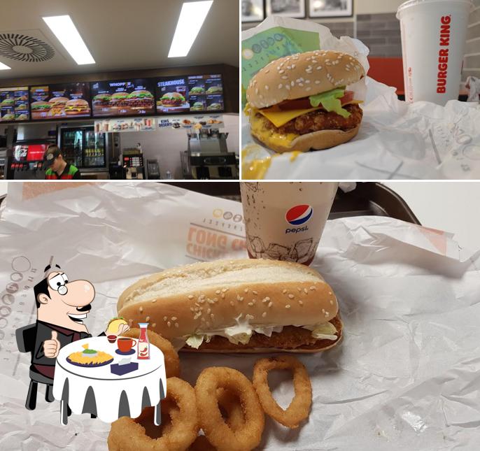 Ordina un hamburger a Burger King