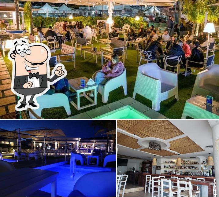 Dai un'occhiata agli interni di Santorini Food&bar