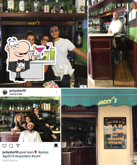 Jachy's Bar