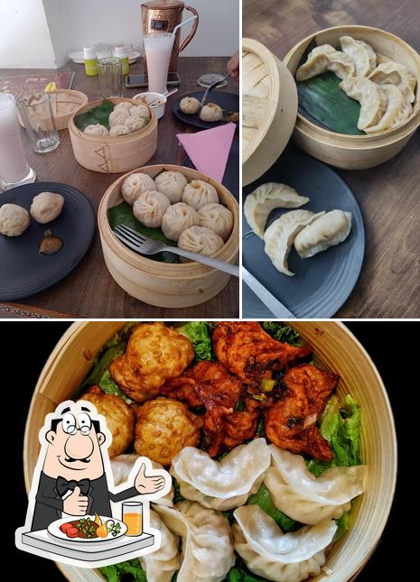 Food at YU CAFE & HOOKAH LOUNGE