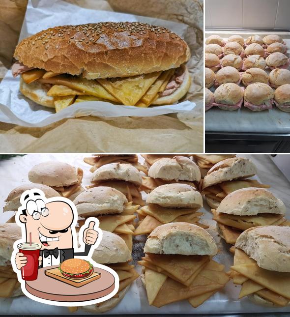 Concediti un bell'hamburger a Antica Panelleria Za Paolina