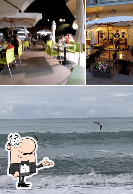 La foto della interni e esterno di La Piroga