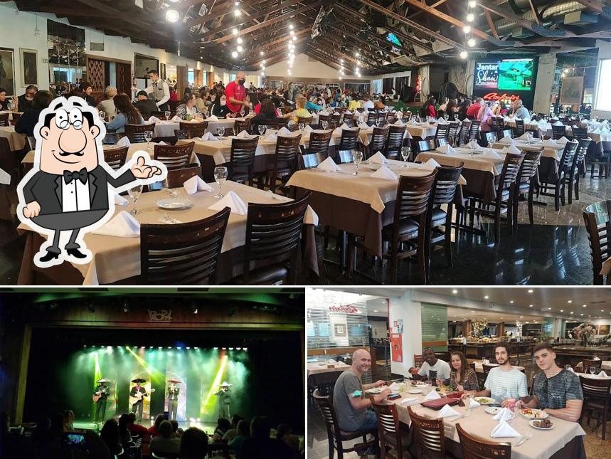 O interior do Rafain Churrascaria Show