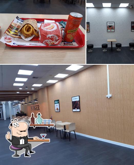 Vérifiez la photo affichant la intérieur et bière concernant Chick'N Beef Roubaix