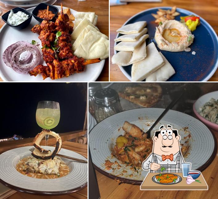 Chicken wings at Ivoryy - by the cliff