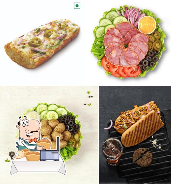 Garlic bread at Subway Lulu Mall