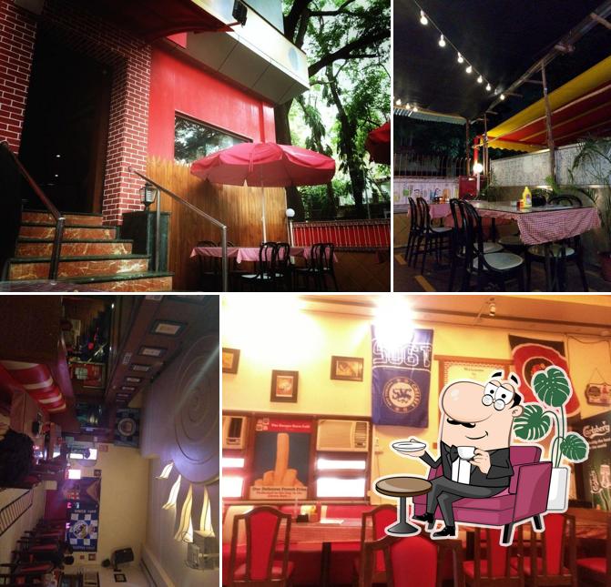 The Burger Barn Cafe