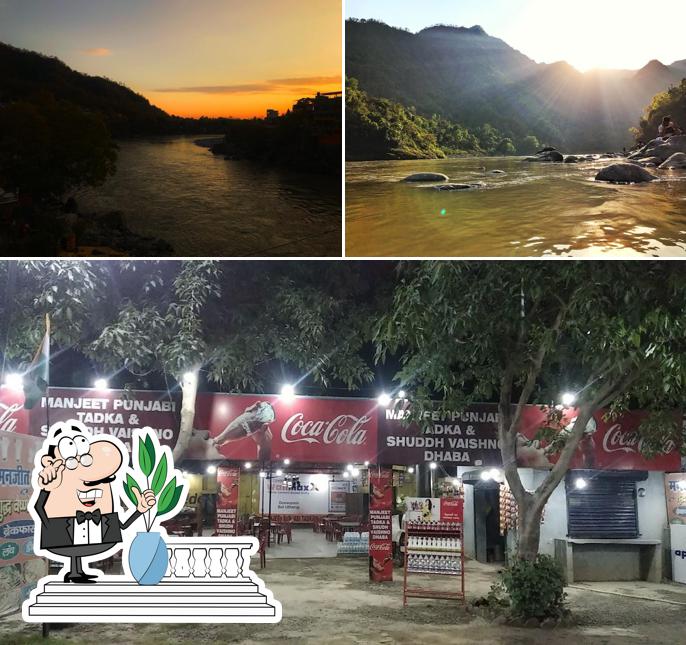 Check out how मनजीत पंजाबी तड़का शुद्ध वैष्णो ढाबा looks outside