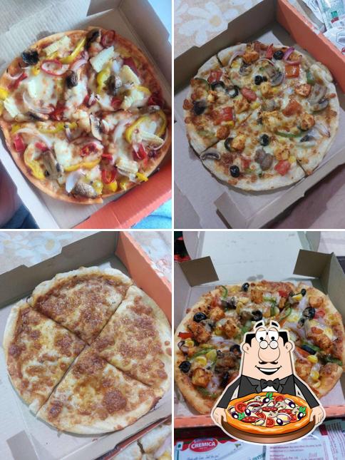 Try out pizza at Cheelizza India ka pizza