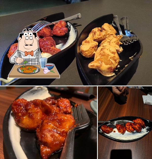 Chicken wings at HAMMOCK RESTRO CAFE