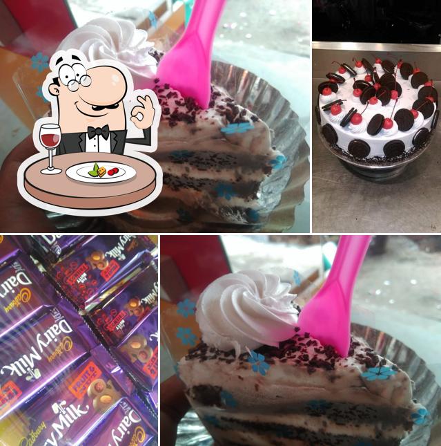 Food at Arthi Sweets & Bakery