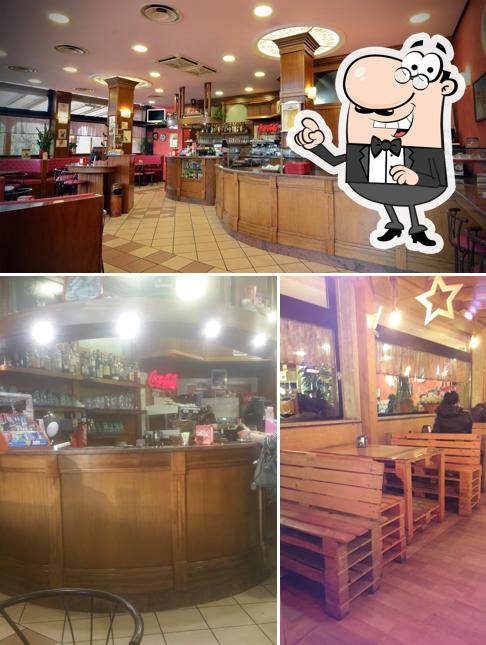 Siediti a un tavolo di Pizza Time