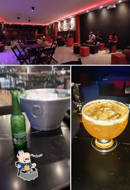 A foto do Mandarim Lounge e Bar’s comida e interior