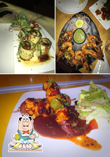 Try out seafood at Crosskeys Restropub