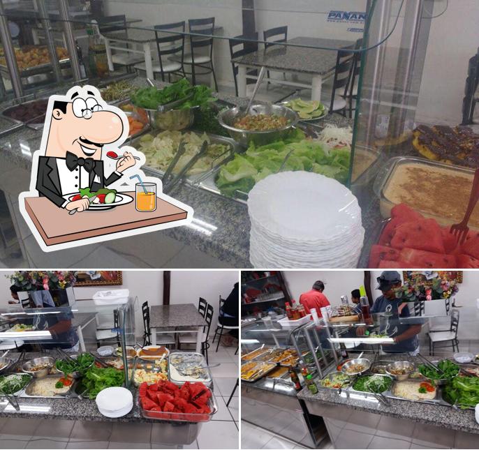 Comida em Restaurante e Casa de Frango Paulista