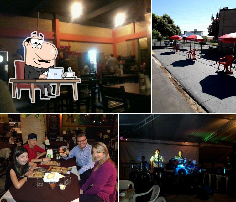 O interior do Cia dos Sabores (Cia dos Espetinhos)