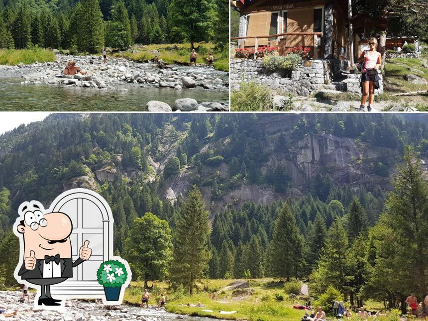 Goditi la vista dagli esterni di Rifugio Rasega