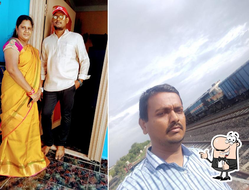 Here's a photo of THE KING OF WINGS