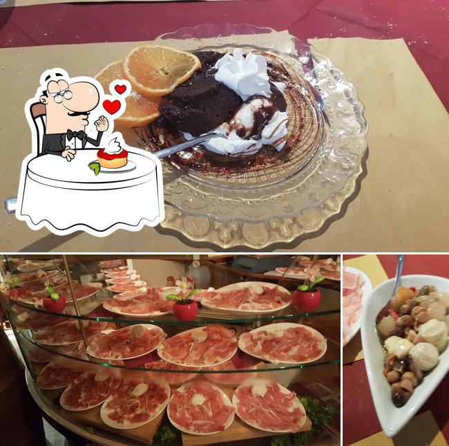 Prosciutteria da Luciano serve un'ampia selezione di dolci