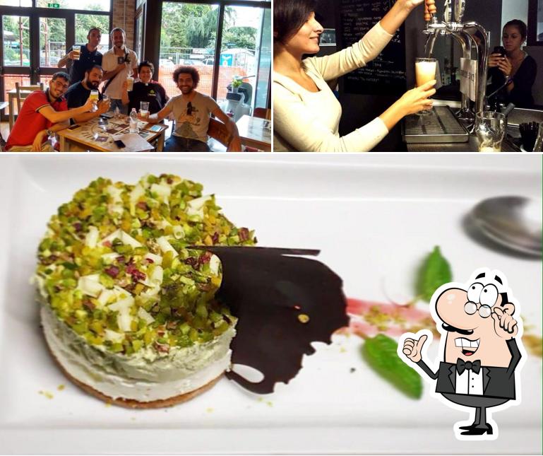 The Factory si caratterizza per la interni e cibo