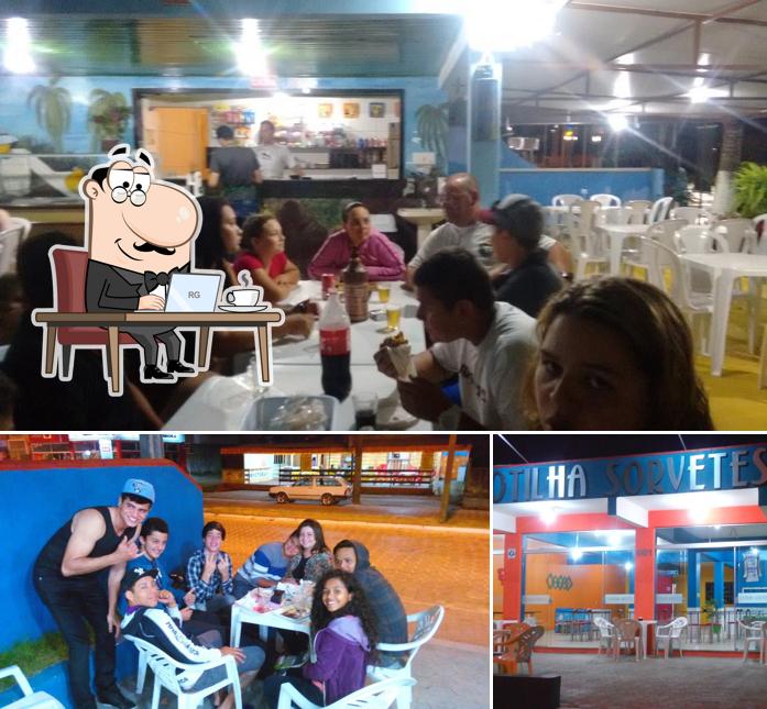 Veja imagens do interior do Scotilha Sorvetes