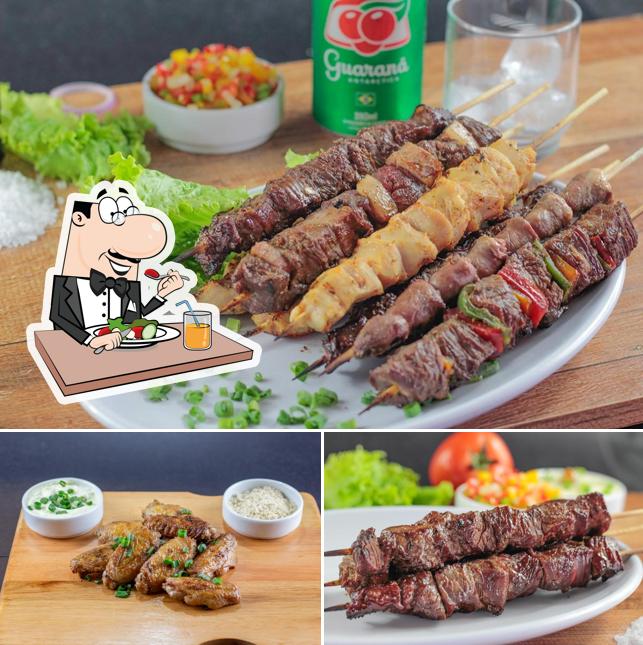 Platos en Espetinhos do Victor