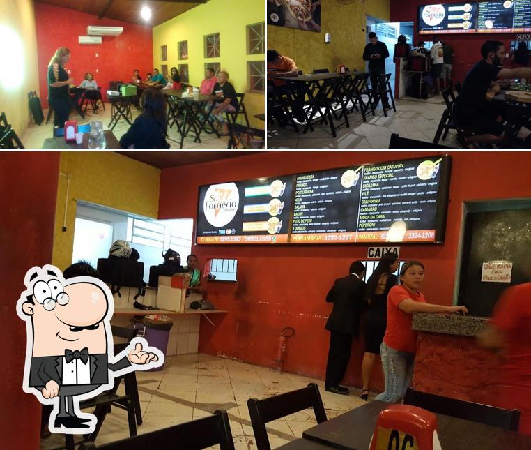 O interior do Sr. Forneria Pizzas Cidade Nova