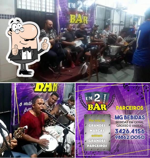 Here's a picture of Um2três Bar