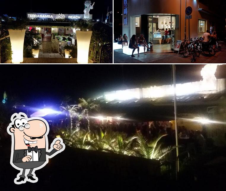 Vous pouvez prendre un bol d'air frais dans l'espace ouvert de Terrasamba beach