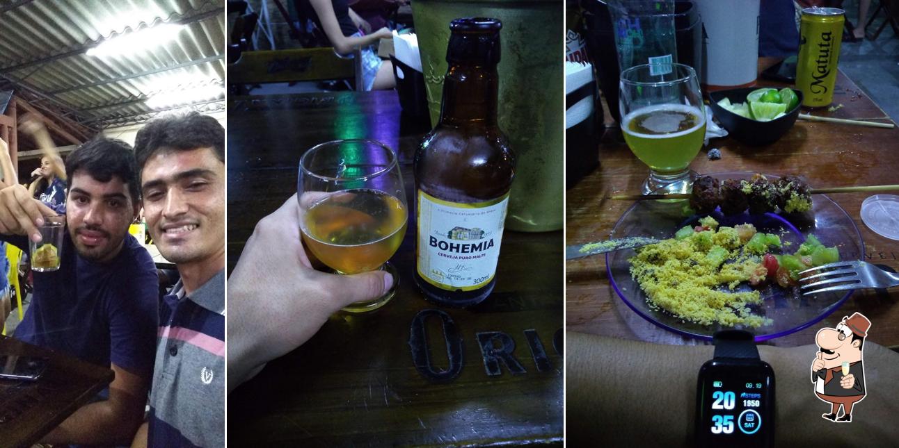 O Recantos Bar e Restaurante serve álcool