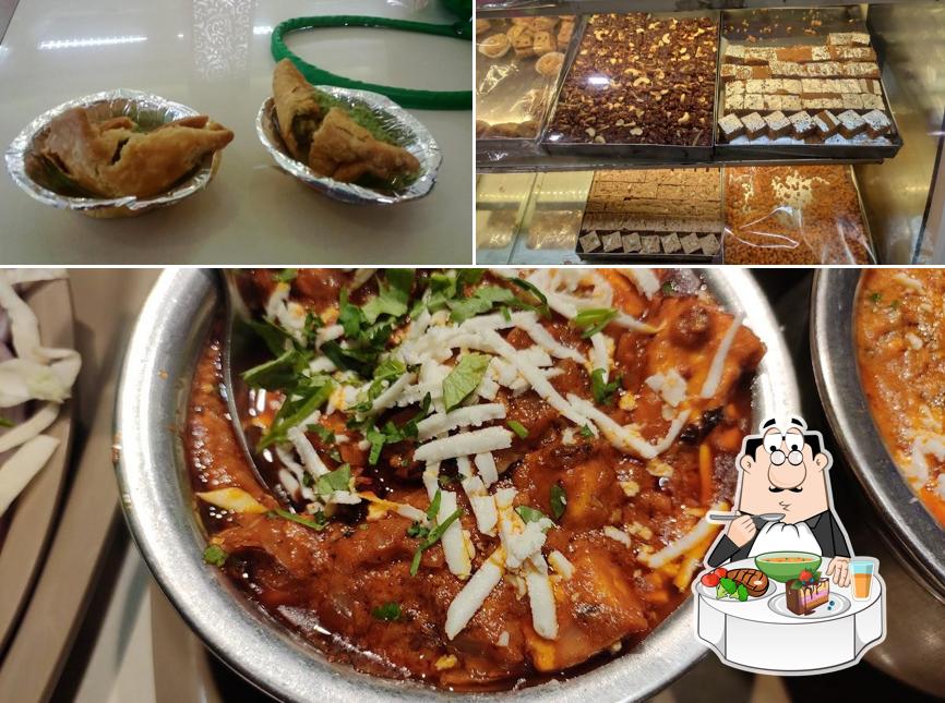 Hot and sour soup at Apna Sweets