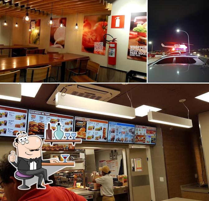 A interior e exterior do restaurante