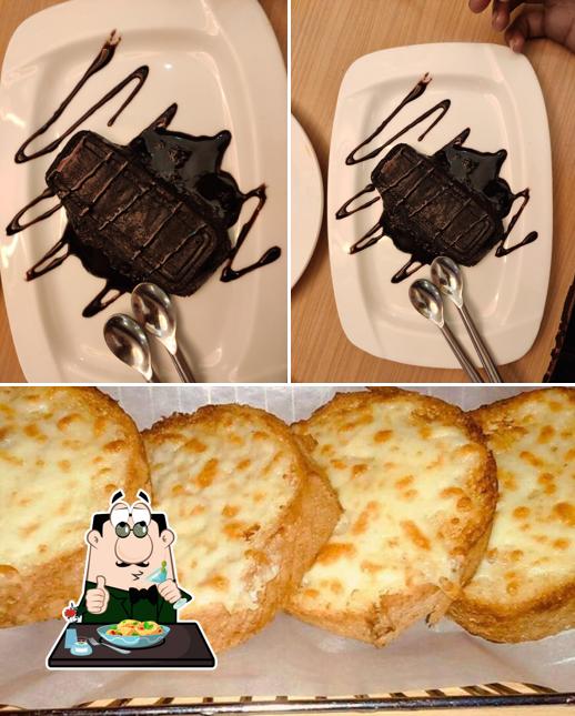 Food at Pizza Hut Avani Mall, Kolkata