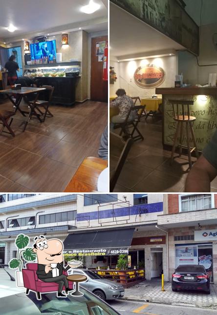 Entre diferentes coisas, interior e exterior podem ser encontrados no Boteco Brasileiro